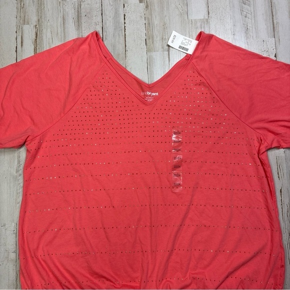 Lane Bryant Relaxed Fit Coral Pink Short Sleeve Beaded Shirt Size 22/24 - Picture 3 of 15